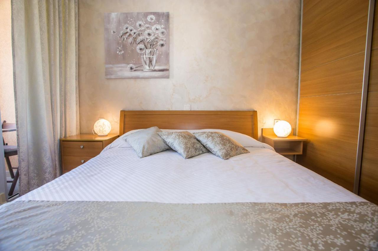 Apartment Dora Near Sea And Center With Private Garage Porec Ngoại thất bức ảnh