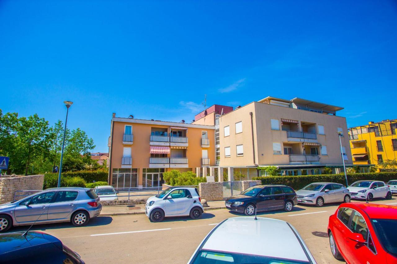 Apartment Dora Near Sea And Center With Private Garage Porec Ngoại thất bức ảnh